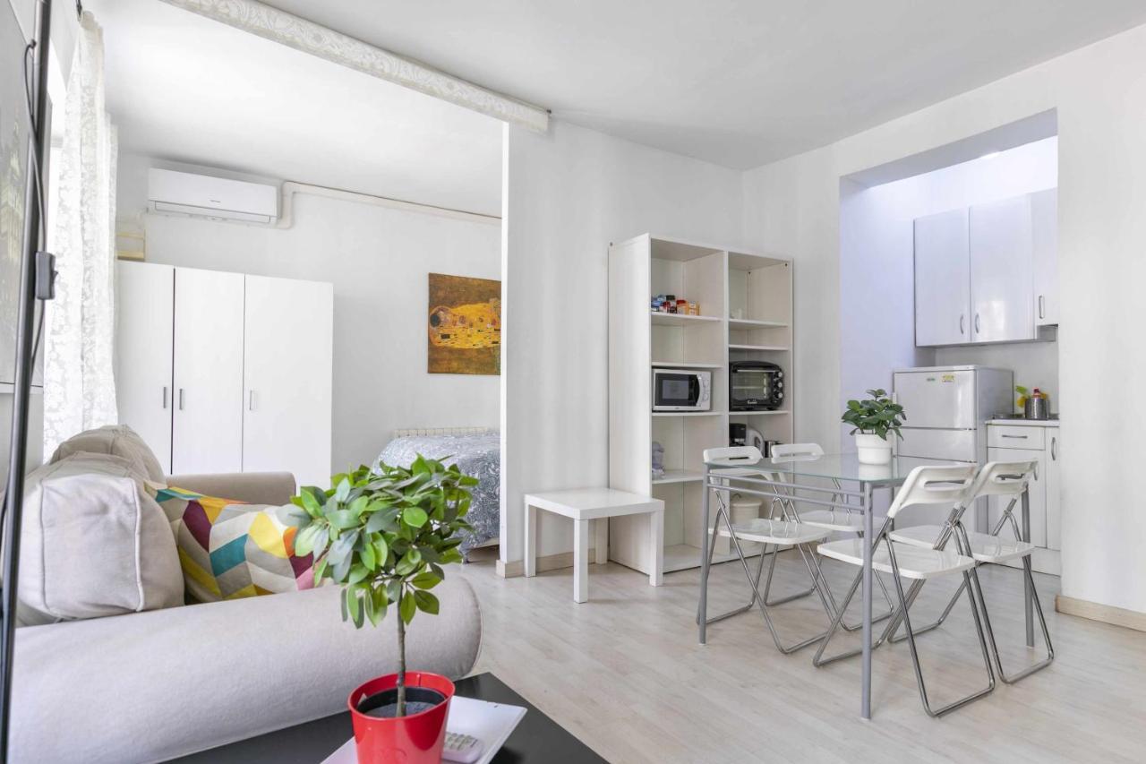 Acogedor Y Centrico Estudio Apartment Madrid Ngoại thất bức ảnh